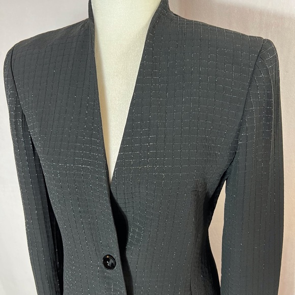 Like New “Worth” Blazer - Picture 7 of 14